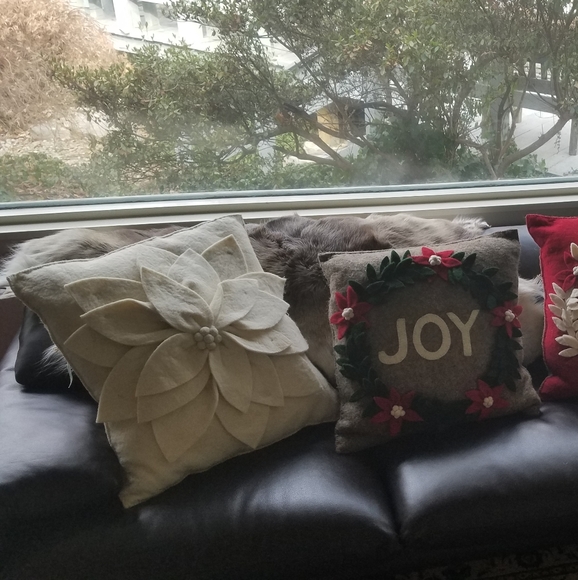 Arcadia Home Hand Felted Wool Pillow 3D Flower - Picture 5 of 6